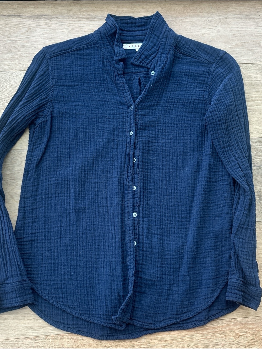 XiRENA Navy Textured Women's Button-Down Shirt